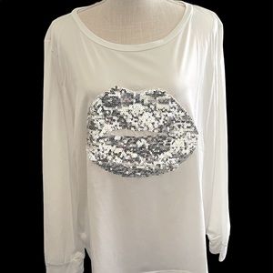 Ladies long sleeve white tee w large lip print sequin appliqué